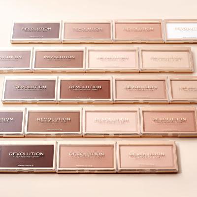 Makeup Revolution London Matte Base Pudr pro ženy 12 g Odstín P5