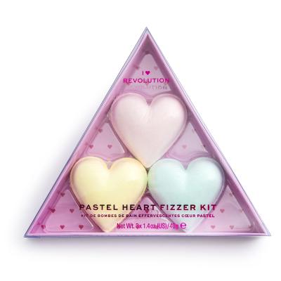 I Heart Revolution Heart Pastel Bath Fizzer Kit Dárková kazeta koupelová bomba ve tvaru srdce 40 g + koupelová bomba ve tvaru srdce 40 g Passion Fruit + koupelová bomba ve tvaru srdce 40 g Lemon