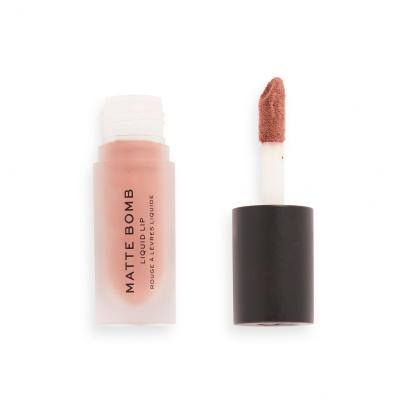 Makeup Revolution London Matte Bomb Rtěnka pro ženy 4,6 ml Odstín Delicate Brown