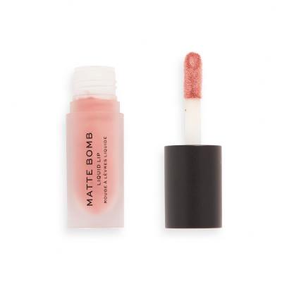 Makeup Revolution London Matte Bomb Rtěnka pro ženy 4,6 ml Odstín Nude Magnet