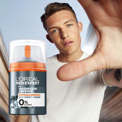 L&#039;Oréal Paris Men Expert Magnesium Defence Dárková kazeta denní pleťový krém Men Expert Magnesium Defence 24h Moisturizer 50 ml + deodorant Men Expert Magnesium Defence 150 ml + sprchový gel Men Expert Magnesium Defence Shower Gel 300 ml