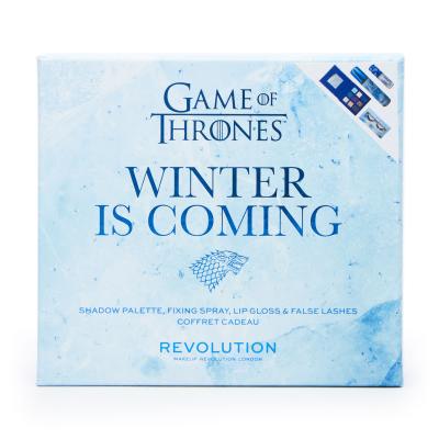 Makeup Revolution London X Game Of Thrones Dárková kazeta paletka očních stínů Game Of Thrones 7,2 g + fixační sprej Game Of Thrones 100 ml + umělé řasy Game Of Thrones 1 pár + lesk na rty Game Of Thrones Shimmer Bomb Lip Gloss 5 ml Winter Is Coming