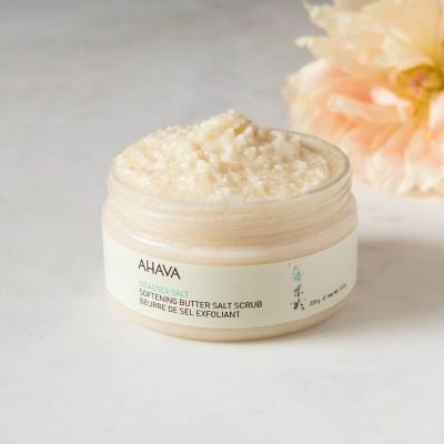 AHAVA Deadsea Salt Softening Butter Salt Scrub Tělový peeling pro ženy 220 g