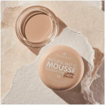 Essence Natural Matte Mousse Make-up pro ženy 16 g Odstín 13