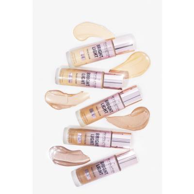 Makeup Revolution London Bright Light Face Glow Make-up pro ženy 23 ml Odstín Lustre Medium Light