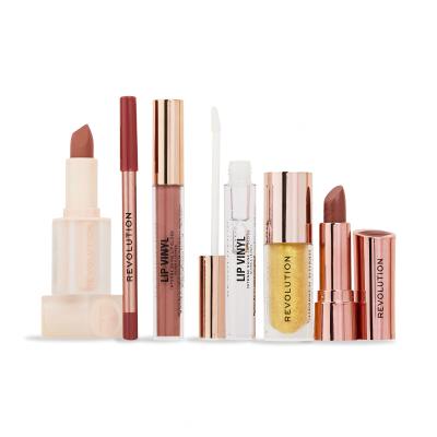 Makeup Revolution London Ultimate Nude Lip Kit Dárková kazeta rtěnka Satin Kiss 3,2 g Chauffeur Nude + rtěnka Lip Allure Soft Satin 3,2 g Chauffeur Nude + lesk na rty Vinyl Lipgloss 2,5 ml Chauffeur Nude + lesk na rty Vinyl Lipgloss 2,5 ml Clear + lesk na rty Shimmer Bomb 4,5 ml Light Catcher + kont